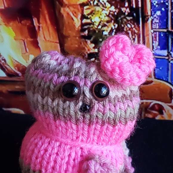 Cute handmade pink camo knit tiny kitty - Picture 2 of 5